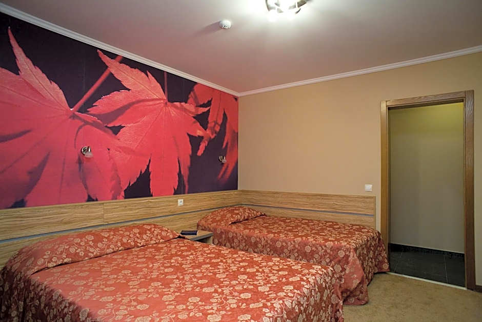 Семеен Хотел Опера