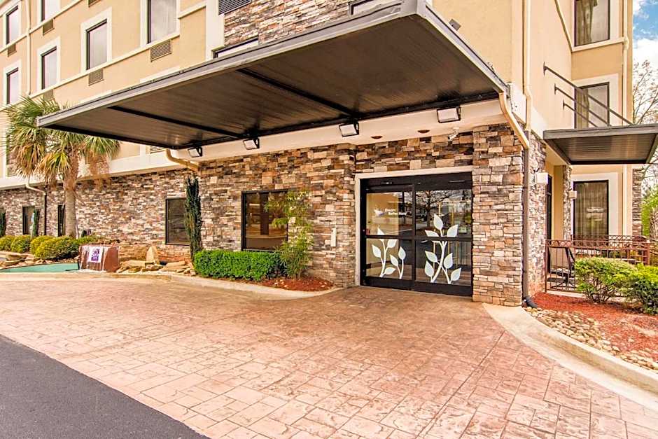 Sleep Inn & Suites