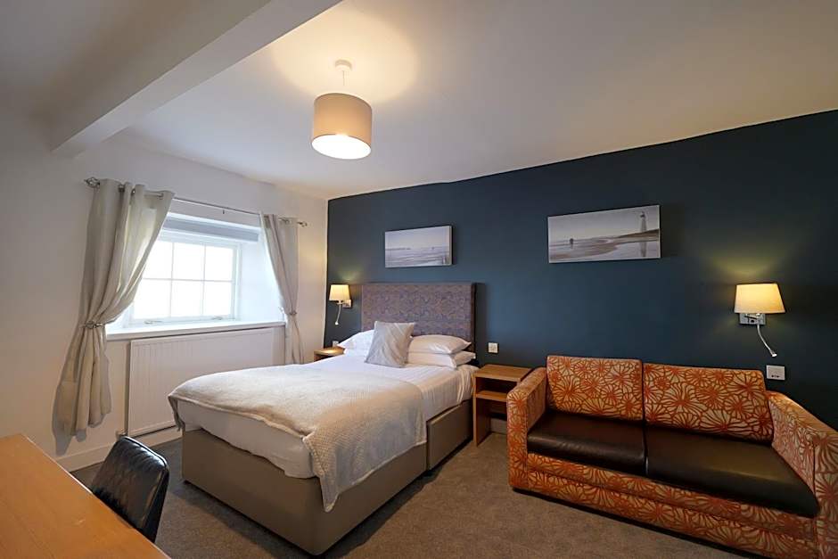 THE LORD NELSON HOTEL