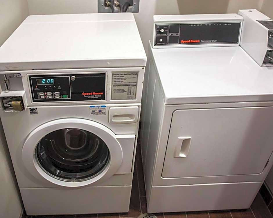 Garner Topeka West By IHG