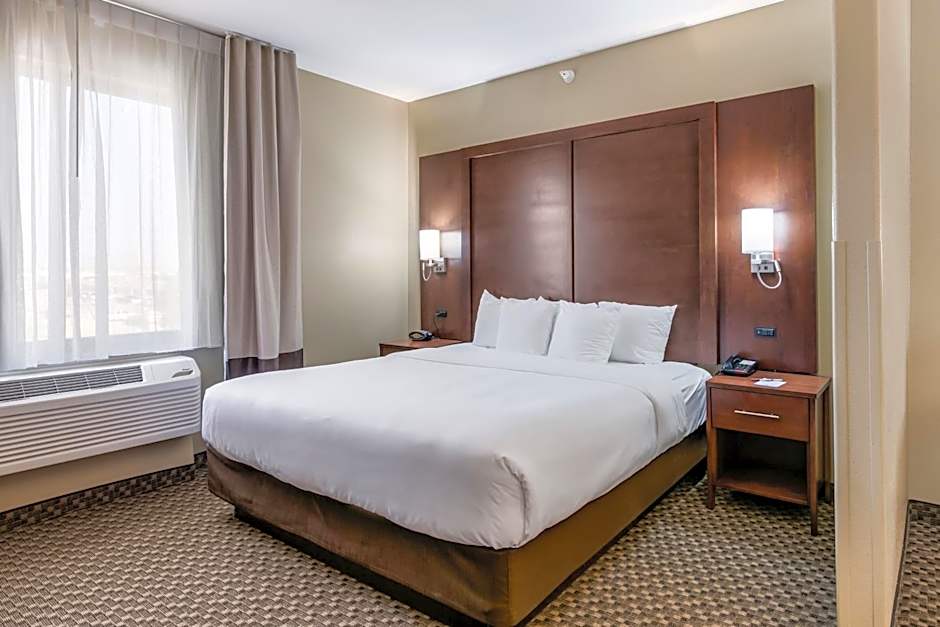 Comfort Suites