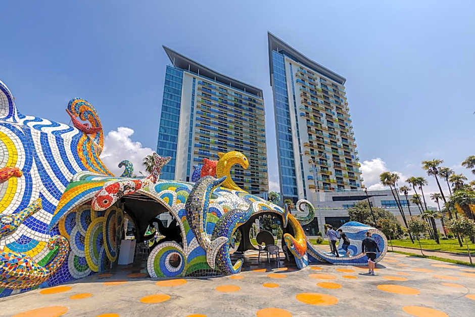 MiraMar Luxury Residences