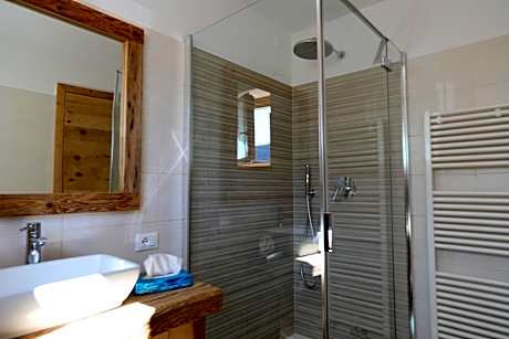 Double or Twin Room with Private Bathroom