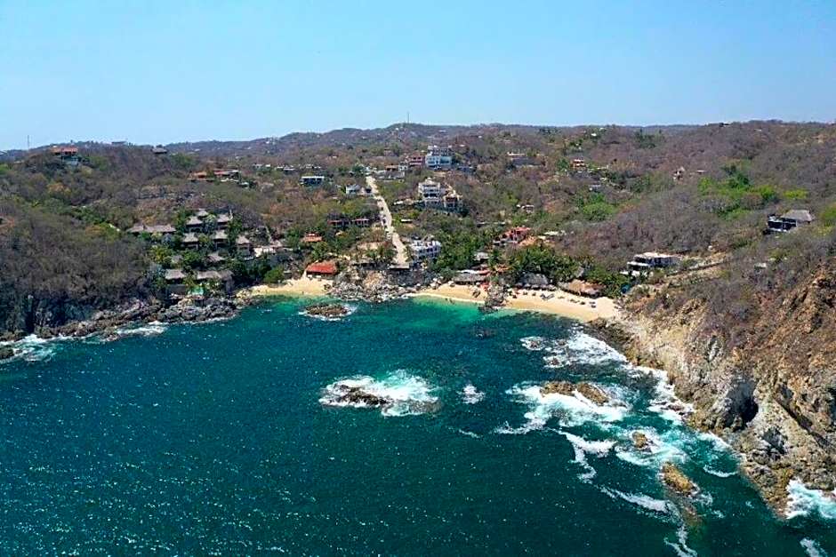 Casa Roni by Xeno - 5 Bedroom Luxury Villa with Ocean View