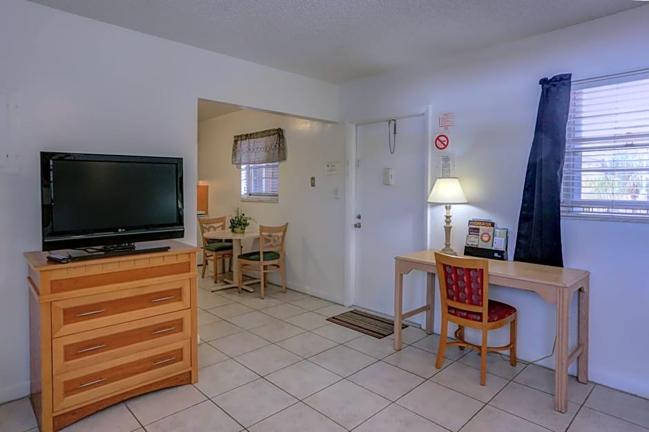 Richard's Motel Studios