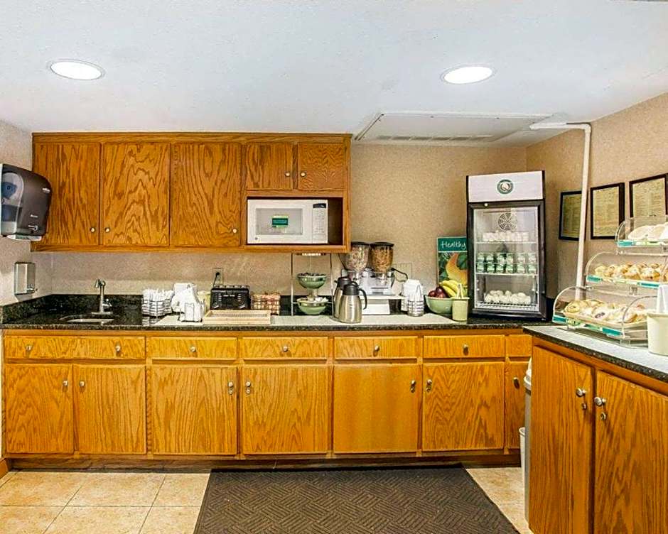Quality Inn & Suites Mt. Juliet