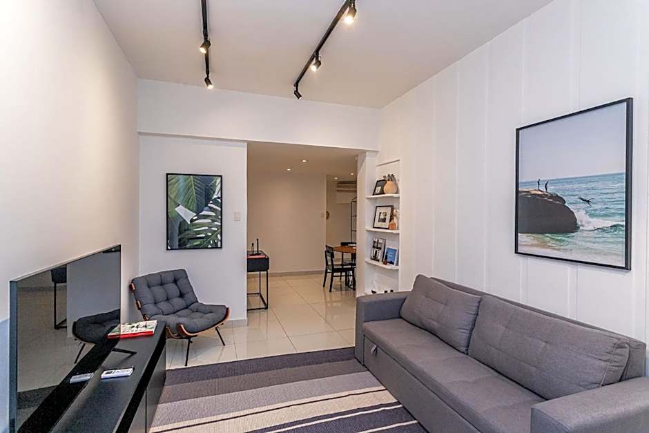 Apartamento Moderno a 300 m da Praia do Leblon