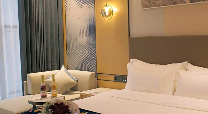 Best Western Plus Danat Almansak Hotel