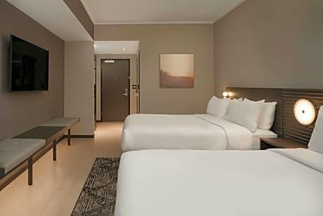Standard Queen Room with Two Queen Beds - Hearing Accessible
