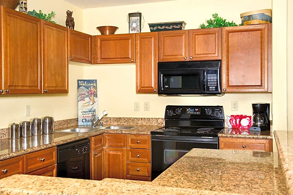 Zephyr Mountain Lodge