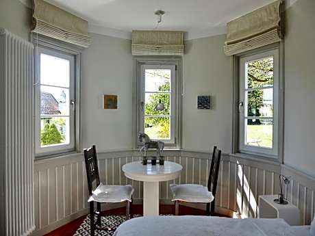 Towerroom with external private bathroom