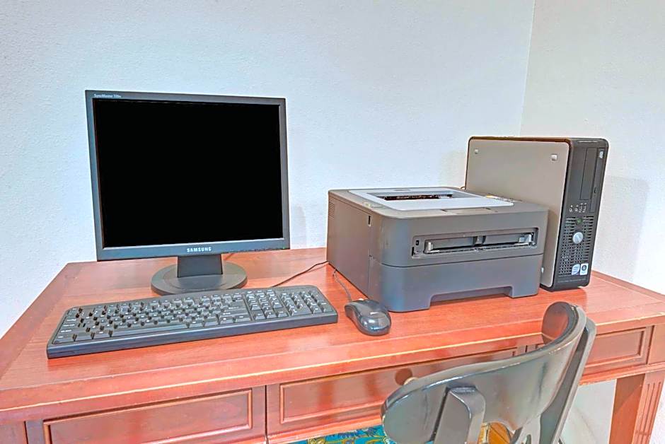 Super 8 by Wyndham Indianapolis South