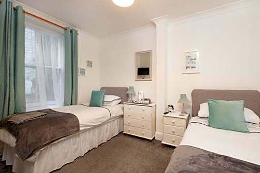 Bridgeside Guest House
