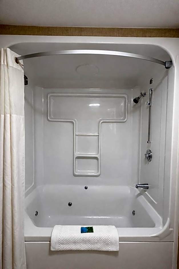 Riverview Inn & Suites