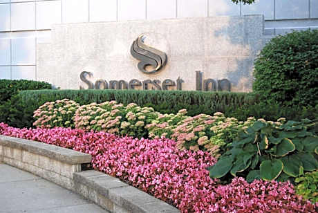 Somerset Inn