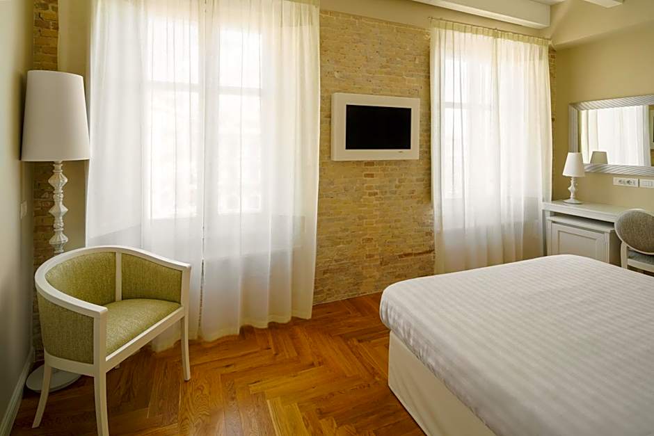Boutique Hotel Carlo Felice