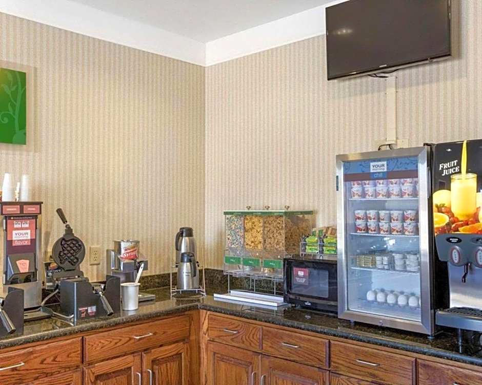 Comfort Suites Plainview