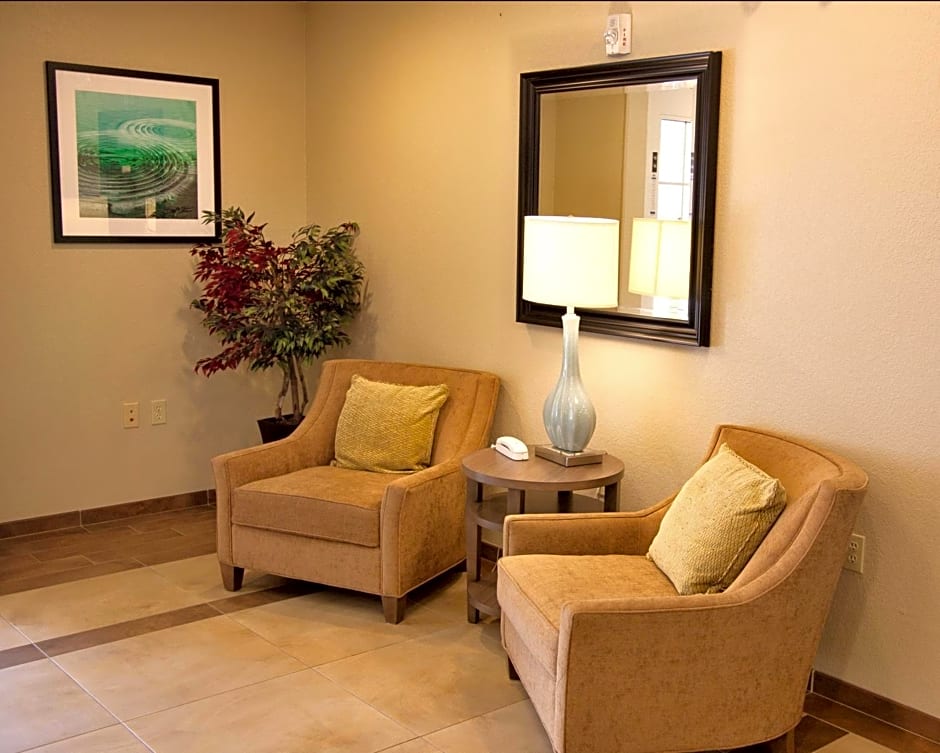 Candlewood Suites Alexandria, an IHG Hotel