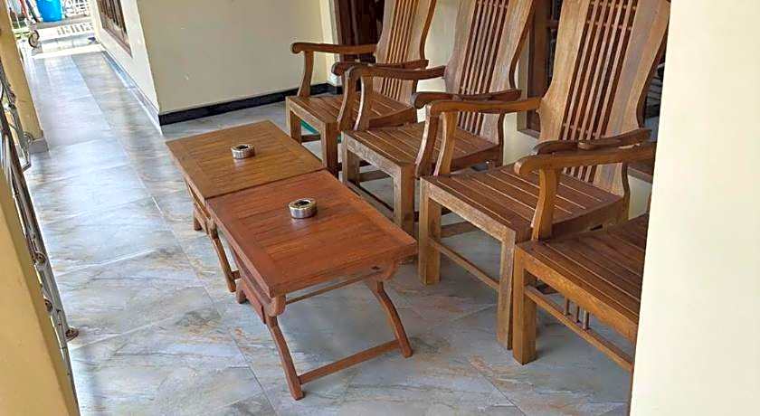 Lahiru Airport Villa