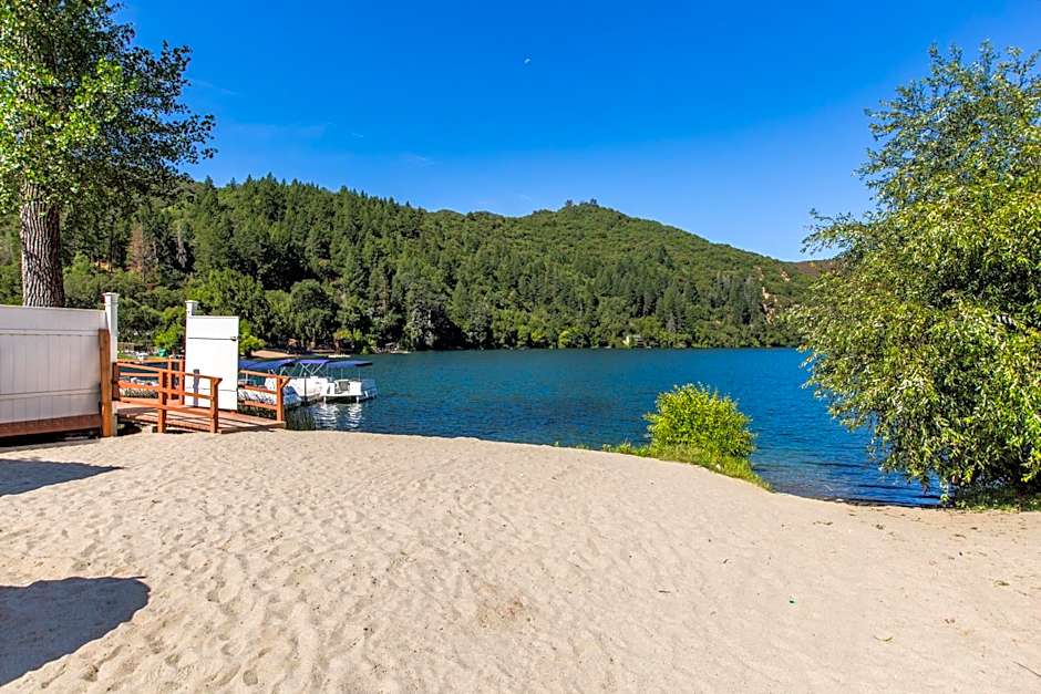 The Lodge at Blue Lakes