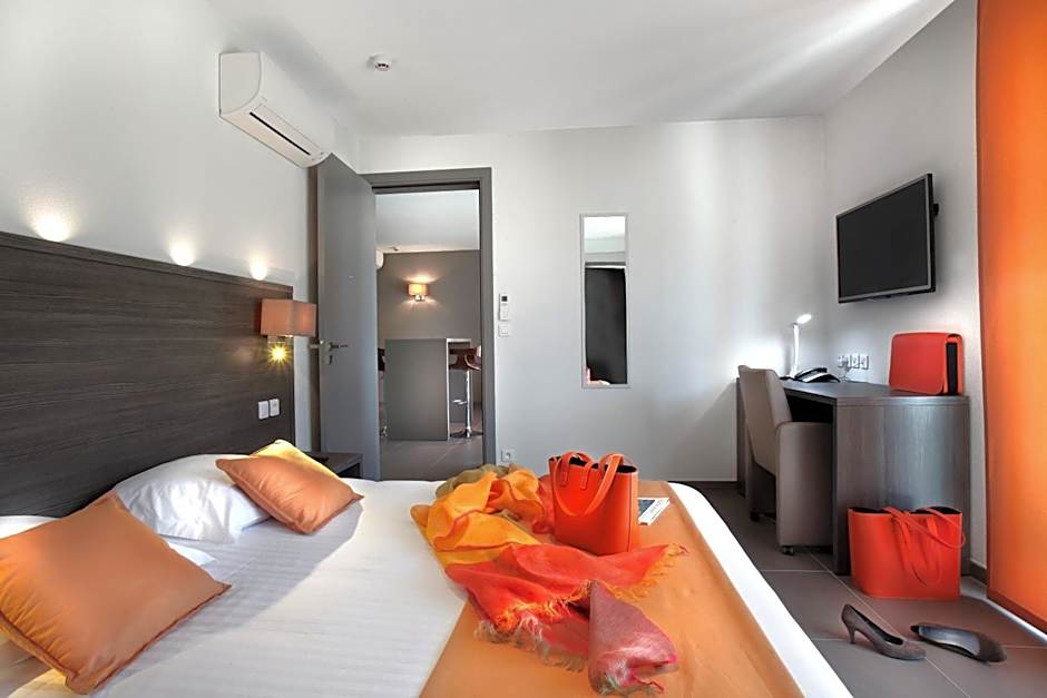 Seventeen Hotel