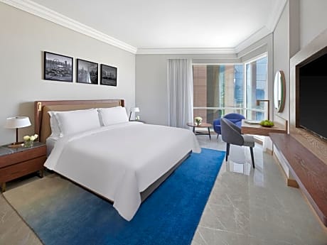 Fairmont King Room with City View (Shuttle service to Dubai Mall and to Kite Beach) - Non-refundable 