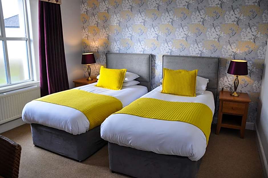 The Beaufort, Raglan