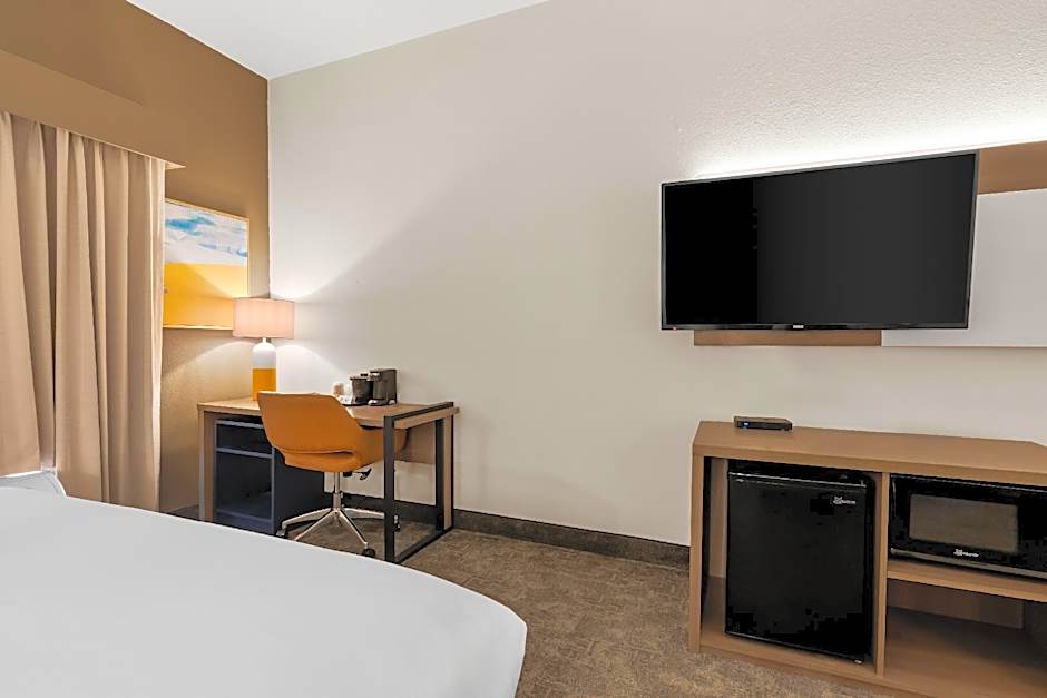 Comfort Inn & Suites Elk City South