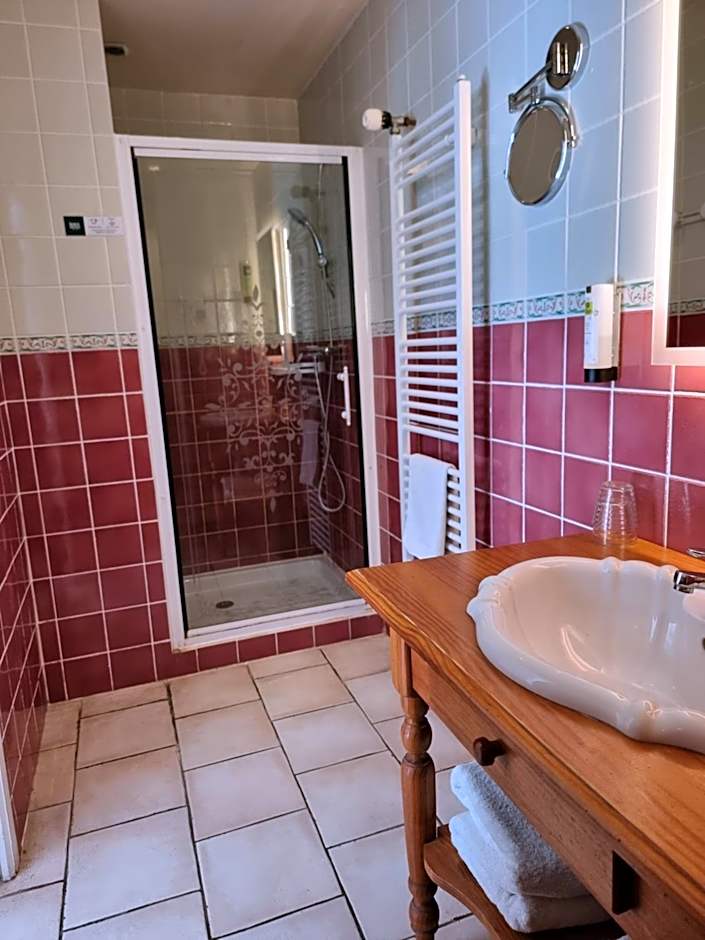 Le Relais Des Dalles - Hôtel & Restaurant