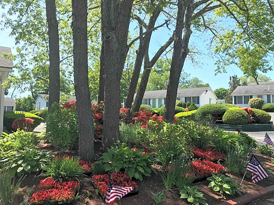 Founder's Brook Motel and Suites
