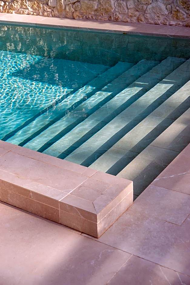 TenSuites - Adults Only