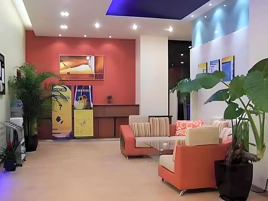 7 Days Premium Nanchang Train Station