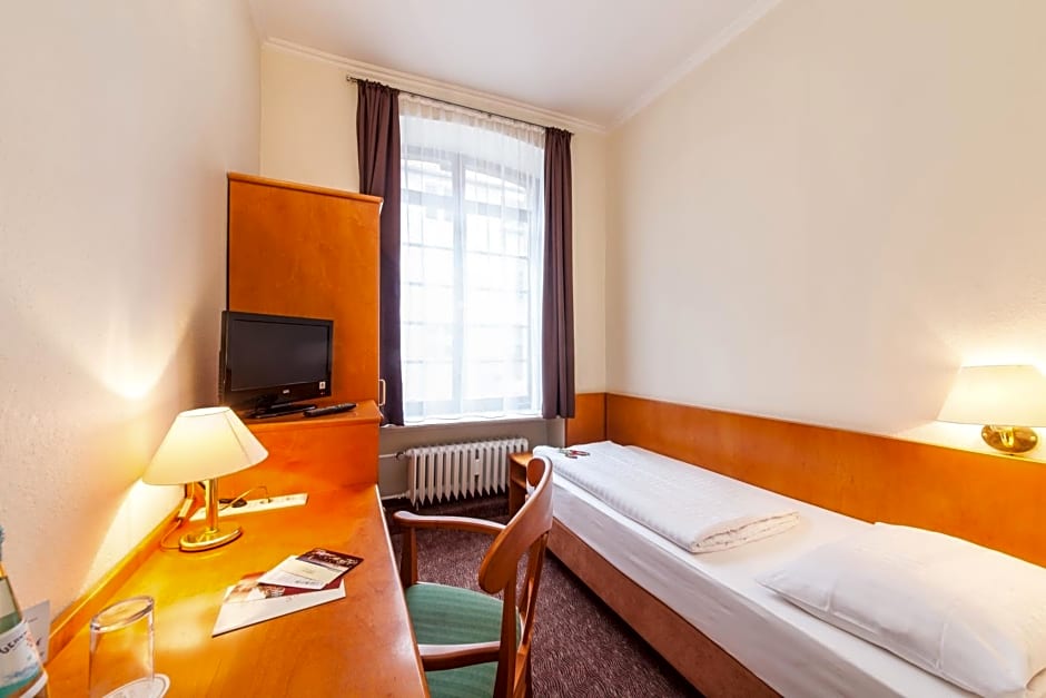 Hotel Ahl Meerkatzen Koln