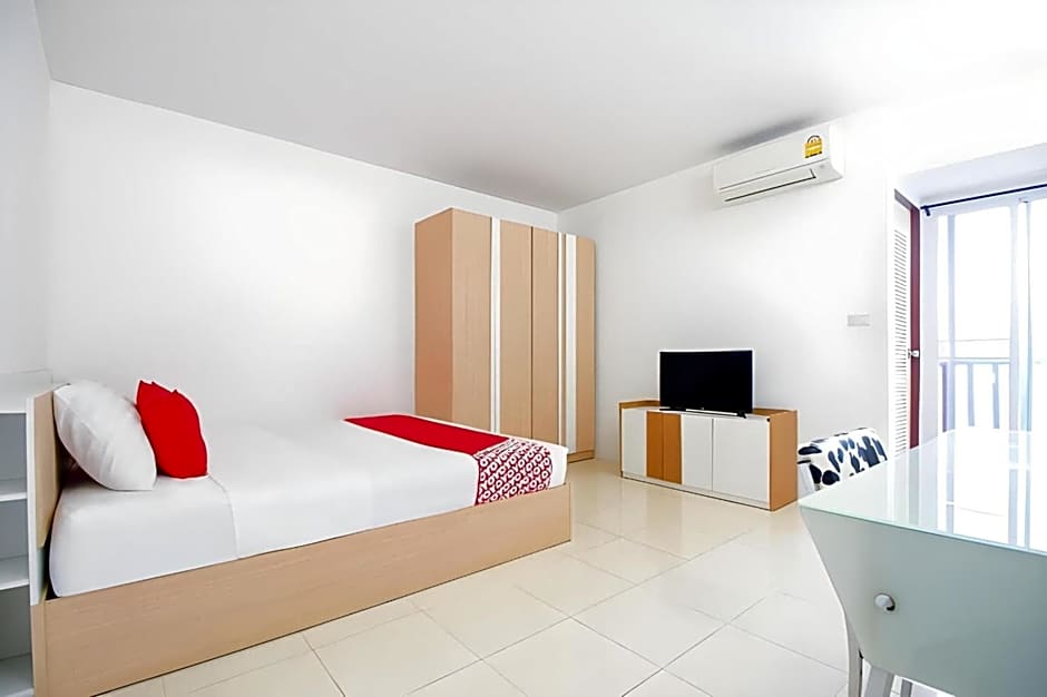 Capital O 411 Grandview Condo 15