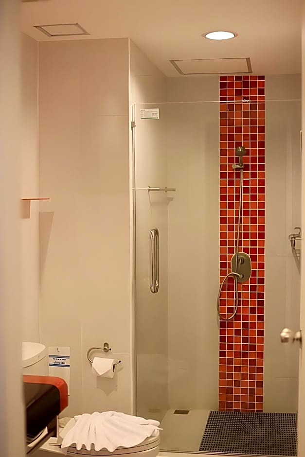 Original Orange Hotel