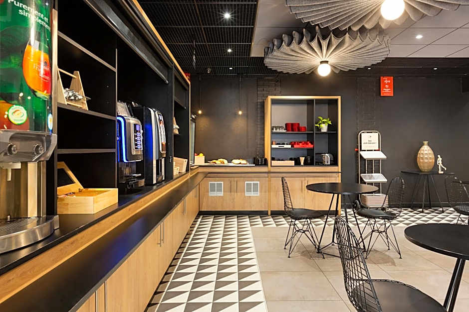 Ibis Marseille Centre Prefecture