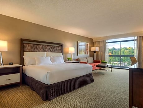 1 King Bed Executive Floor