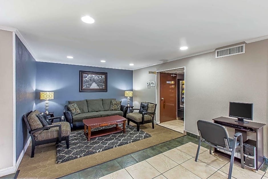 Quality Inn Homewood Birmingham I-65 – Homewood, AL