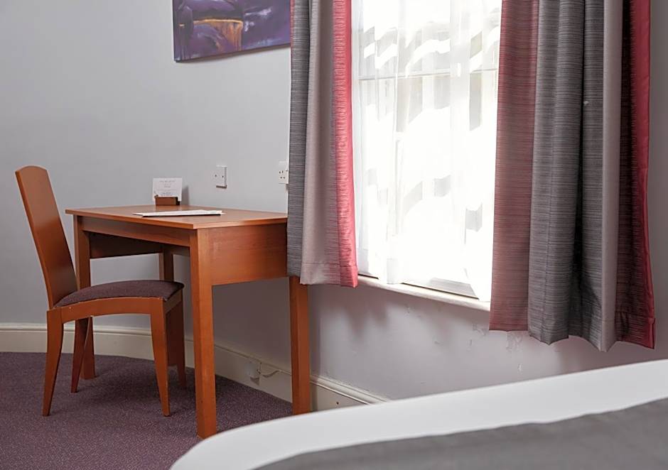 Wheatsheaf by Chef & Brewer Collection