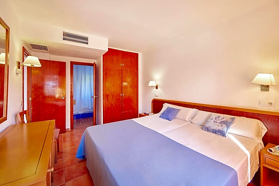 Gavimar Cala Gran Hotel and Apartments