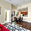 Amazing Condos Beautiful View 2 Blocks To French Quarter, Small Rooftop Pool, Gym, Seanger Theater, Super Dome, And Bourbon St