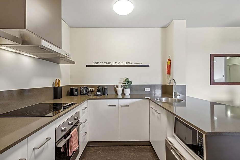 Cozy 2-Bedroom Apartment with City Views