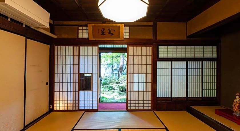 TEMPLE HOTEL TAKAYAMA ZENKOJI
