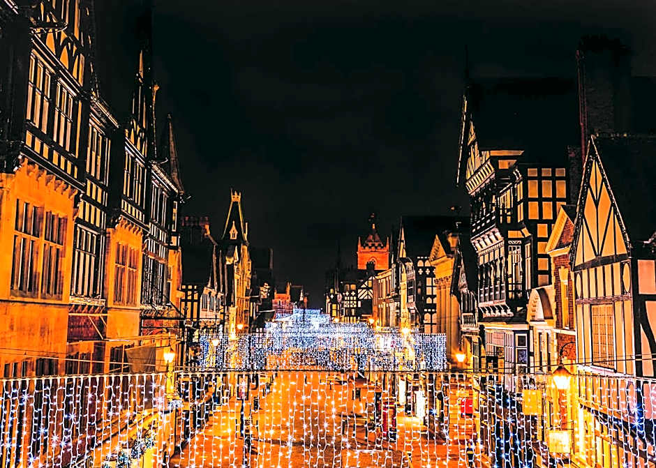 Macdonald New Blossoms Hotel