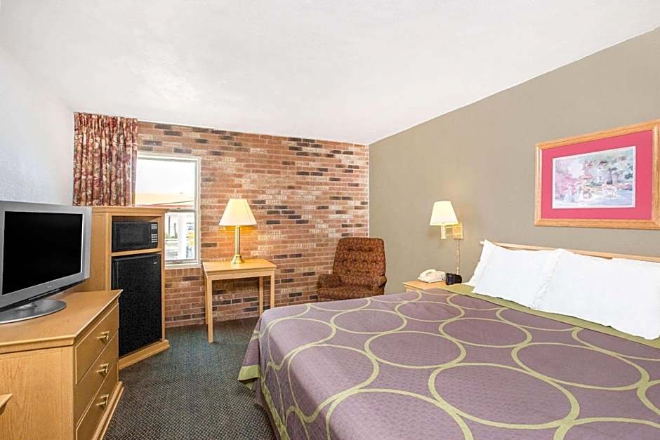 Super 8 by Wyndham Blytheville