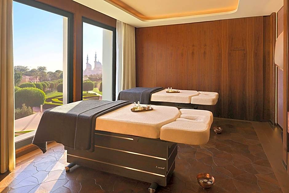 The Ritz-Carlton Abu Dhabi - Grand Canal