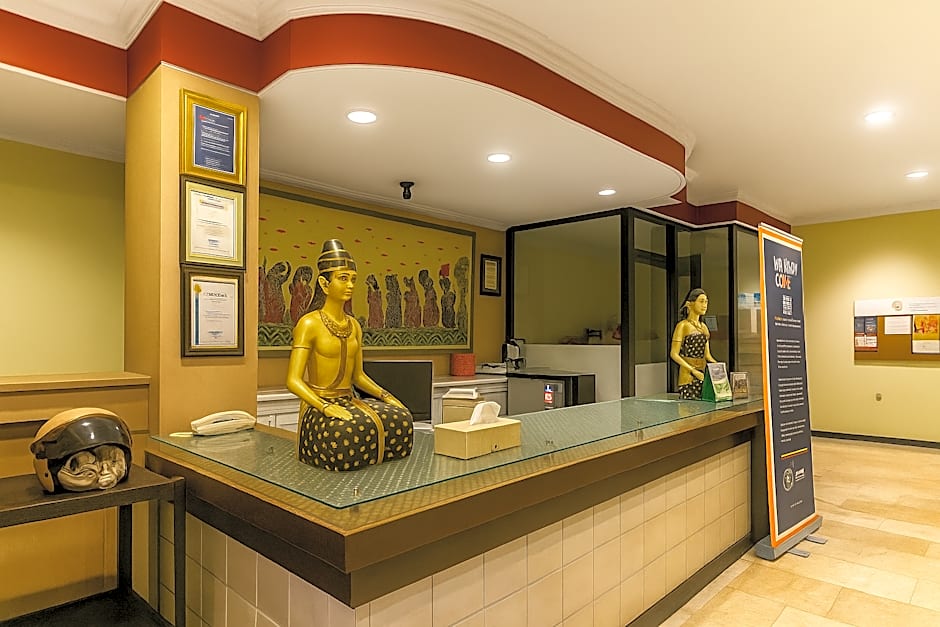 Puri Saron Denpasar Hotel