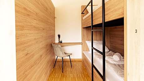 Bed in 6-Bed Mixed Dormitory Room