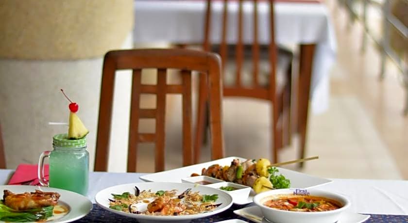 Samui First House Hotel