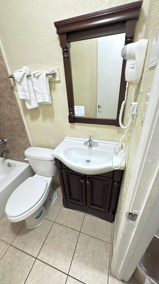 Travelodge by Wyndham Jackson I-40 Exit 82